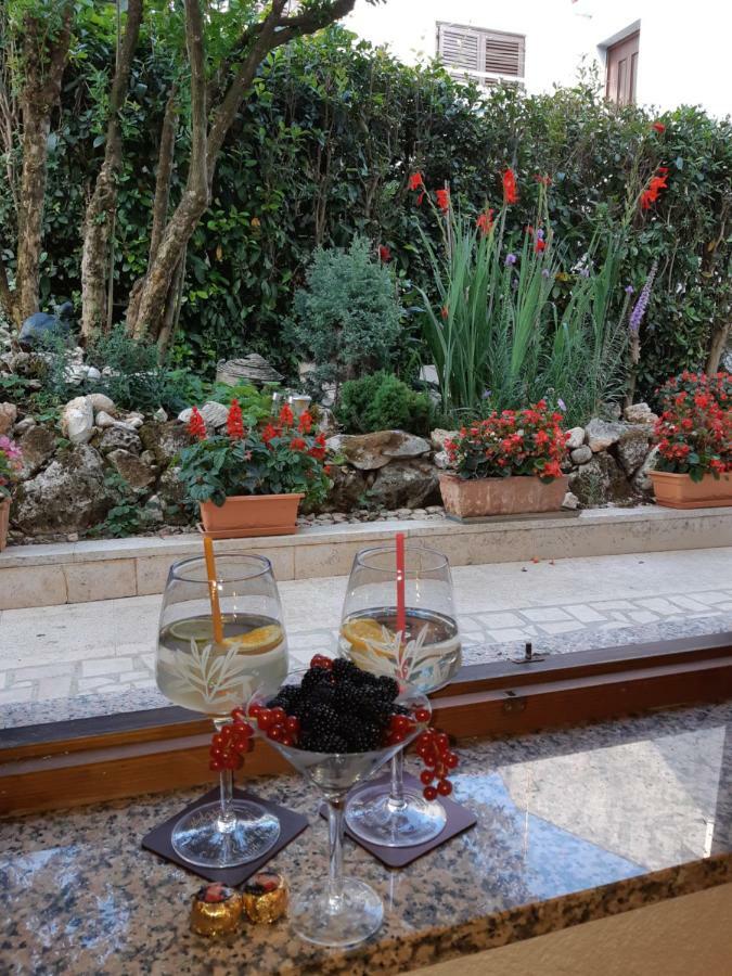 Taverna Coctel Пореч Екстериор снимка